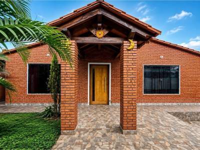 Vendo hermosa casa en yaguar&oacute;n, paraguari