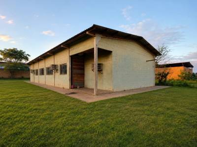 Se vende dos amplios tinglados en bella vista norte