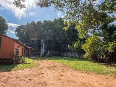 Vendo en lambare en zona residencial